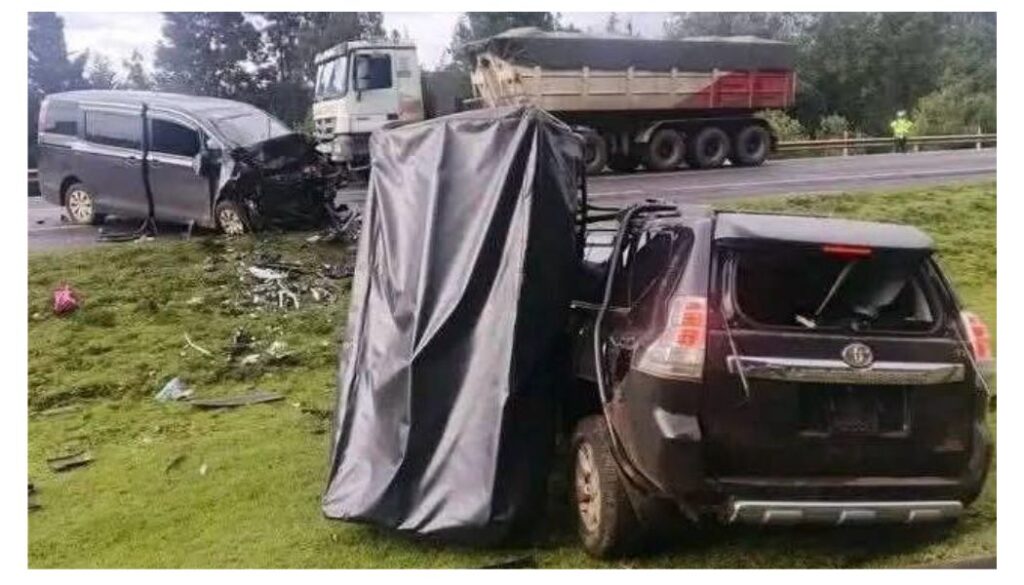 Fatal crash involving presidential press car leaves one dead, four injured