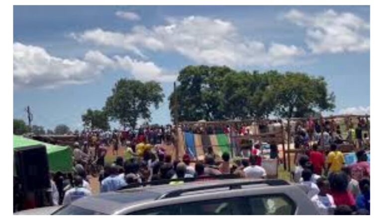 The Niko Kadi initiative, a voter registration exercise in Kitale, was temporarily halted on Saturday, April 11, after goons infiltrated the exercise.