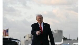 Trump orders US naval blockade of Strait of Hormuz