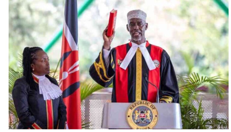 Justice Mohamed Abdullahi Warsame has been sworn into office as a judge of the Supreme Court of Kenya. 