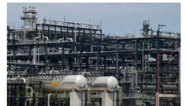 Suppliers in the G-to-G fuel deal unsettled with Dangote oil refinary plan; Ruto